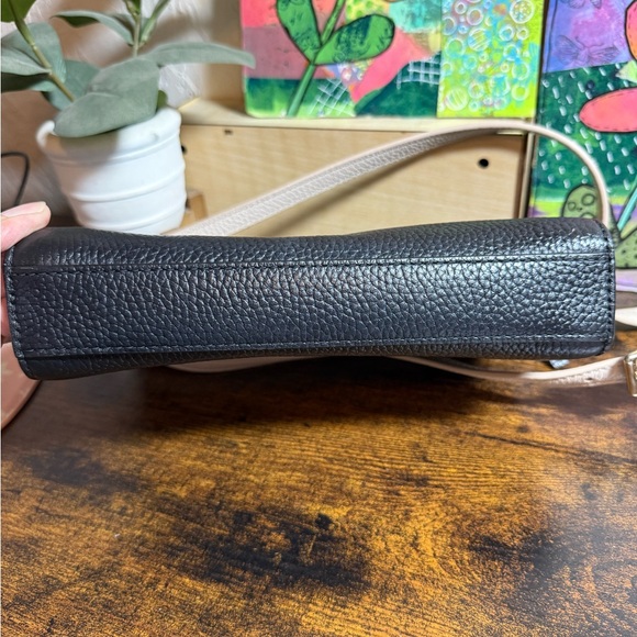 Kate Spade Black Crossbody Bag with Bow - Size 8.75”L x 6.5”H x 2”W - Picture 4 of 15